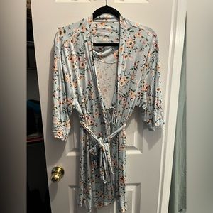 Everly Grey floral print maternity robe and pant set size XL